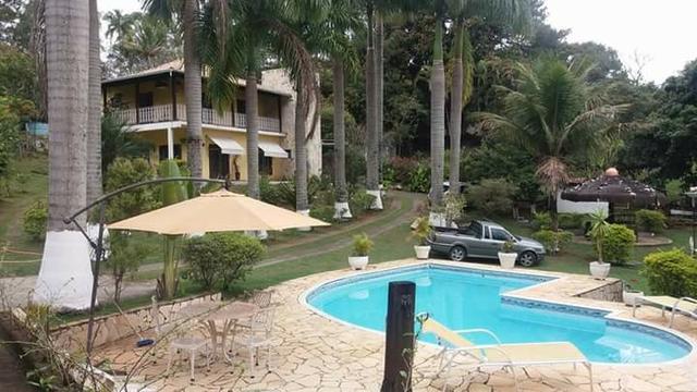 Chácara com 1.700 m² no Condomínio Lagoinha em Jacareí-SP