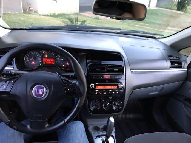 Fiat Linea HLX 1.9 Dualogic - Foto 18
