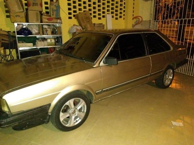 Santana 1.8 álcool, abertura nas portas por controle. Pneus e aros novos, carburador novo - Foto 4