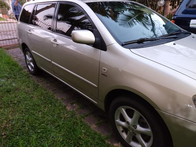 Toyota Corolla Fielder Automática