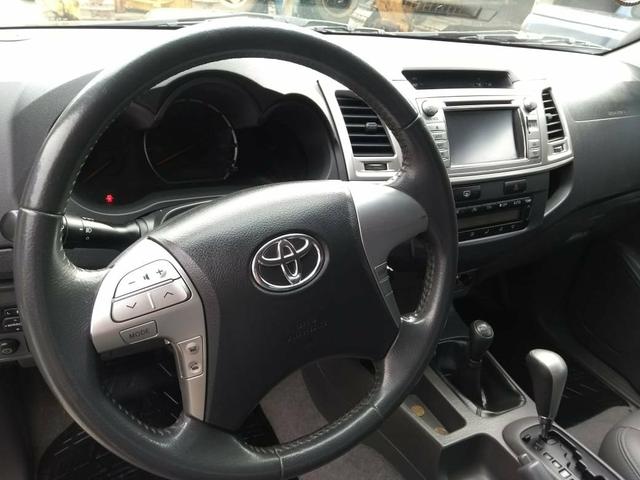 Hilux srv 3.0 completa automática aro 17 top de linha IPVA 2020 pago - Foto 3