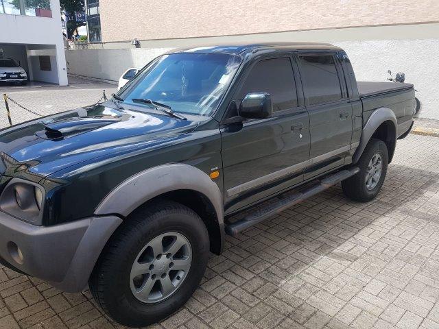 L200 4x4 Outdoor em perfeito estado