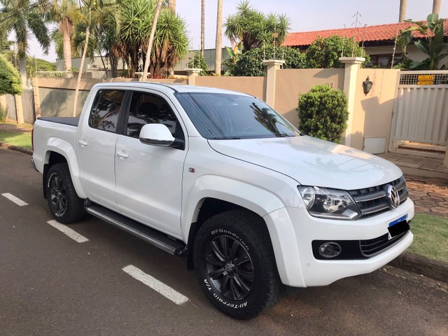 AMAROK HIGHLINE 4X4 DIESEL AUTOMÁTICA 2014