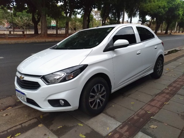 ONIX LT 1.0 2018 LINDO E ECONÔMICO FINANCIAMOS E ACEITAMOS TROCA