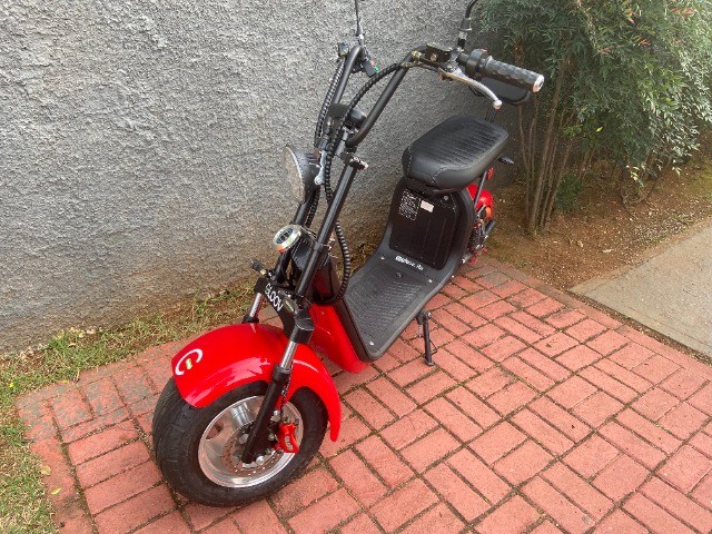 SCOOTER ELÉTRICA GLOOV P6R 2021