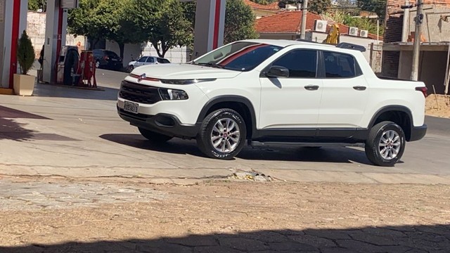 FIAT TORO 2017 BAIXA KM