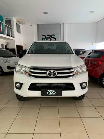 TOYOTA HILUX CD SR M2HF