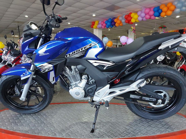 CB TWISTER 2021 TOP