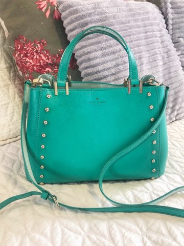 wireless phone charging purse
