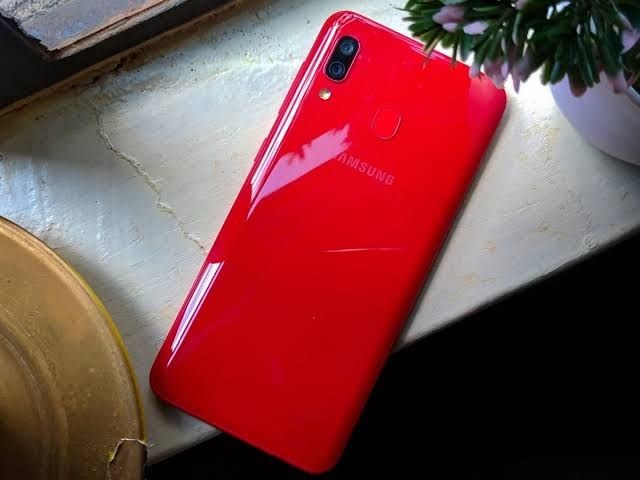Samsung A20 vermelho top Barato - Celulares e telefonia - Aclimação, São  Paulo 1015069318 | OLX