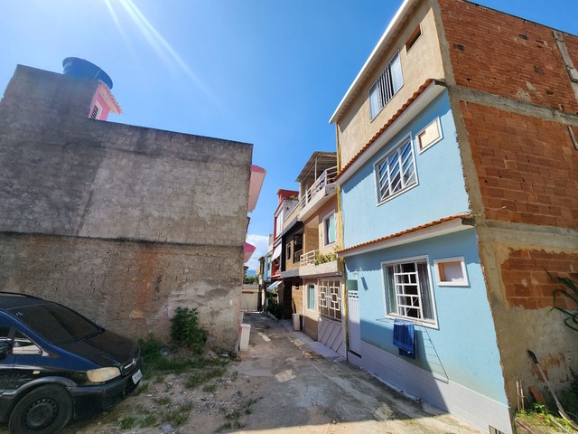 VENDE-SE PRÉDIO COM 3 CASAS DE 1 QUARTO EM REALENGO - Foto 2