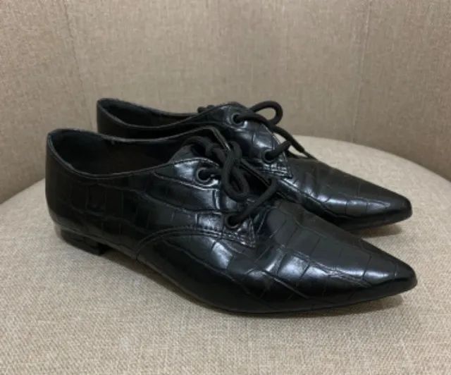 (TAM: 34) Sapato Preto Social Bico Fino Croco  - Foto 3