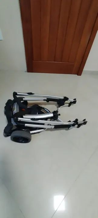 Carrinho + Moisés + bebê conforto + base para assento carro - Foto 3