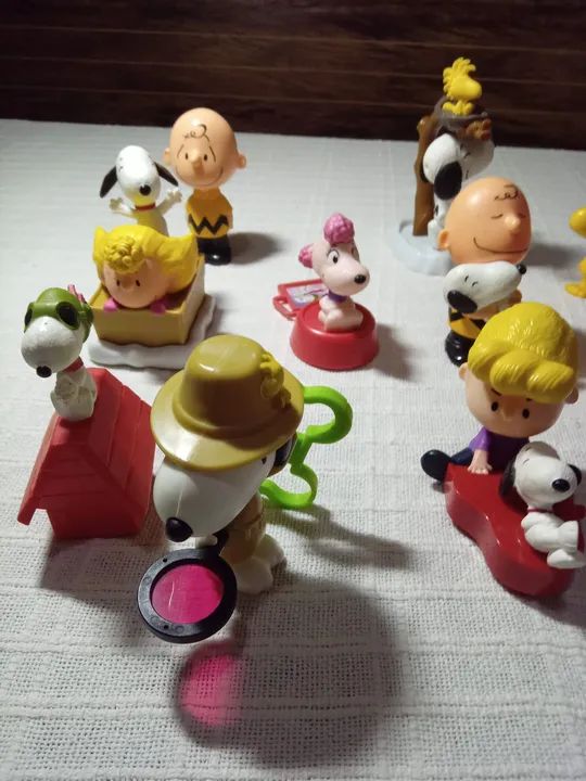 Coleção McDonald's Peanuts Snoopy - 14 peças - Foto 2