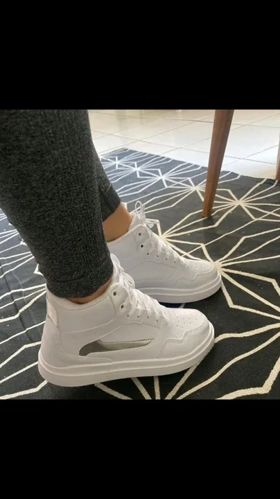 Tênis branco casual feminino