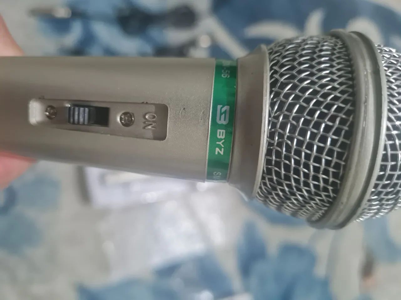 Microfone de fio ótimo estado para karaoke - Foto 5