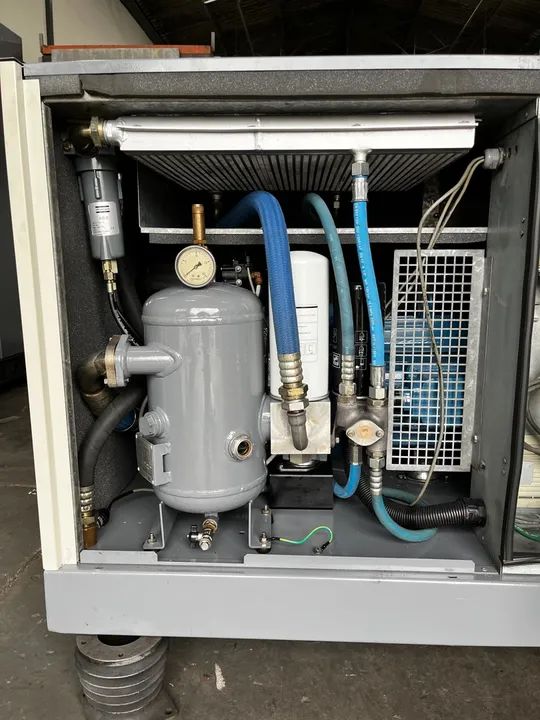 Compressor Ar Atlas Copco GA22 ENGRENADO + Secador - Foto 4