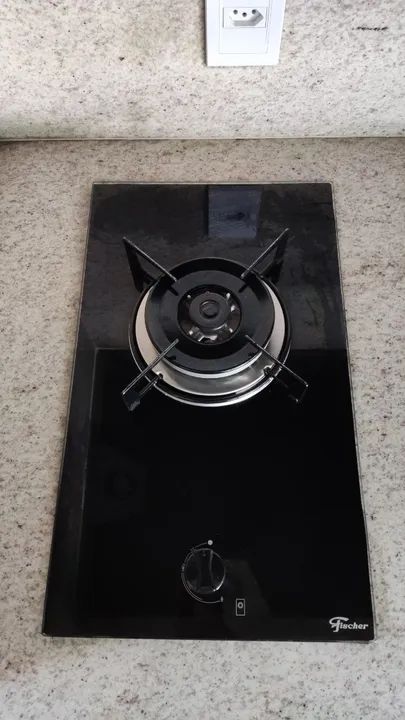 Fischer Gas Cooktop, Single Burner, Triple Flame, Black Glass Countertop, Dual Voltage