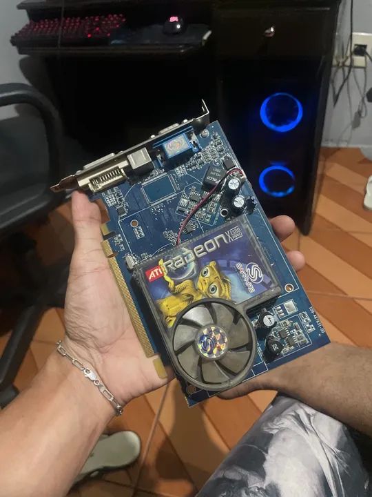 Placa de Vídeo ATI Radeon 9200 SE