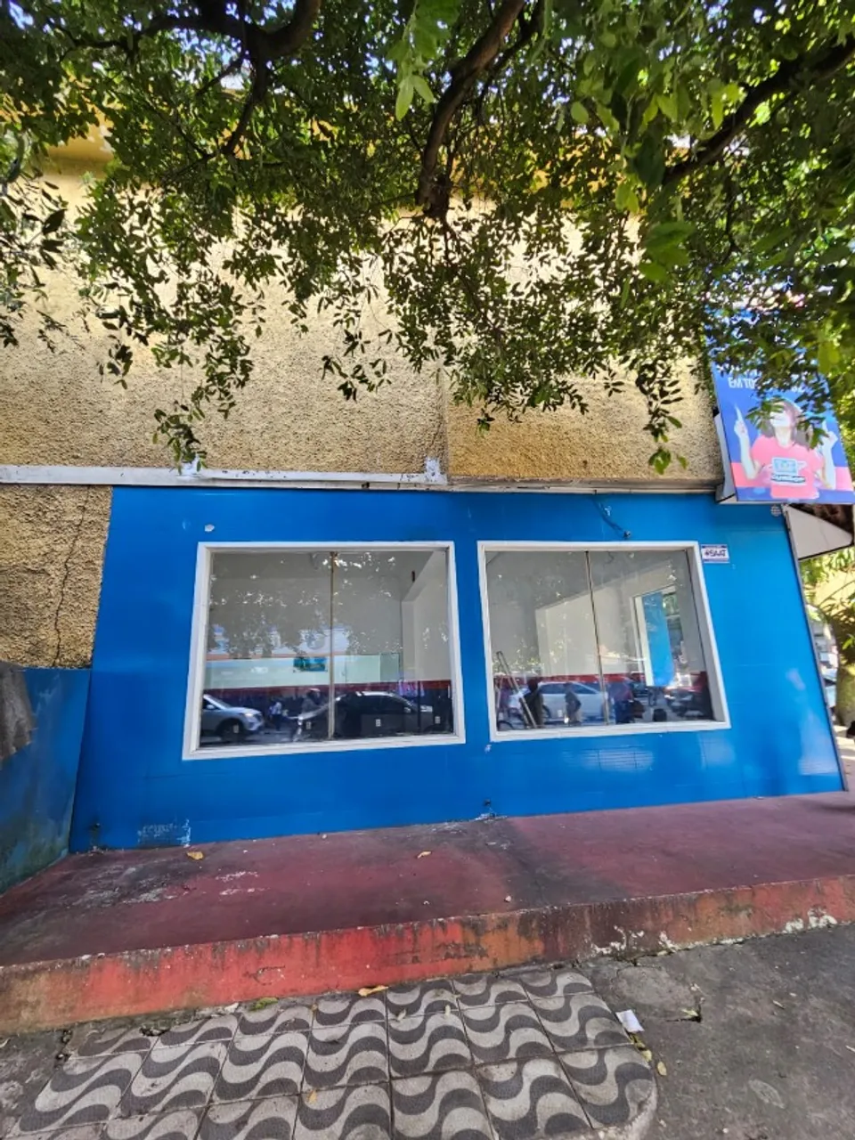 Imóvel comercial no bairro de São Braz com aproximadamente 600 m² de área construída