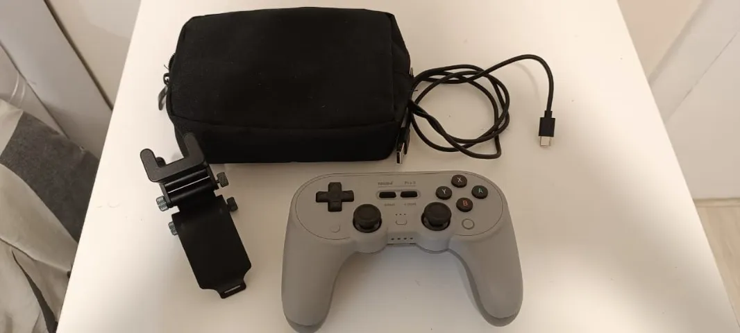 Controle 8BitDo Pro 2 + Clip Original + Estojo Brinde