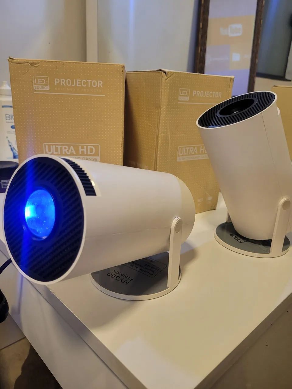PROJETOR HY300 NOVO NA CAIXA