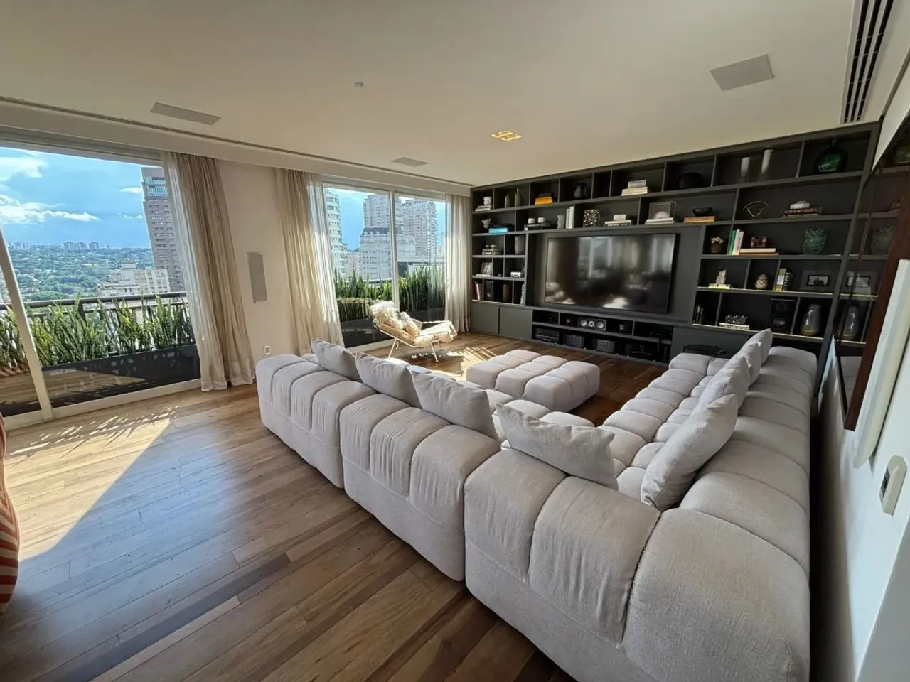 Cobertura para venda com 4 quartos, sendo 4 suítes, 625m²