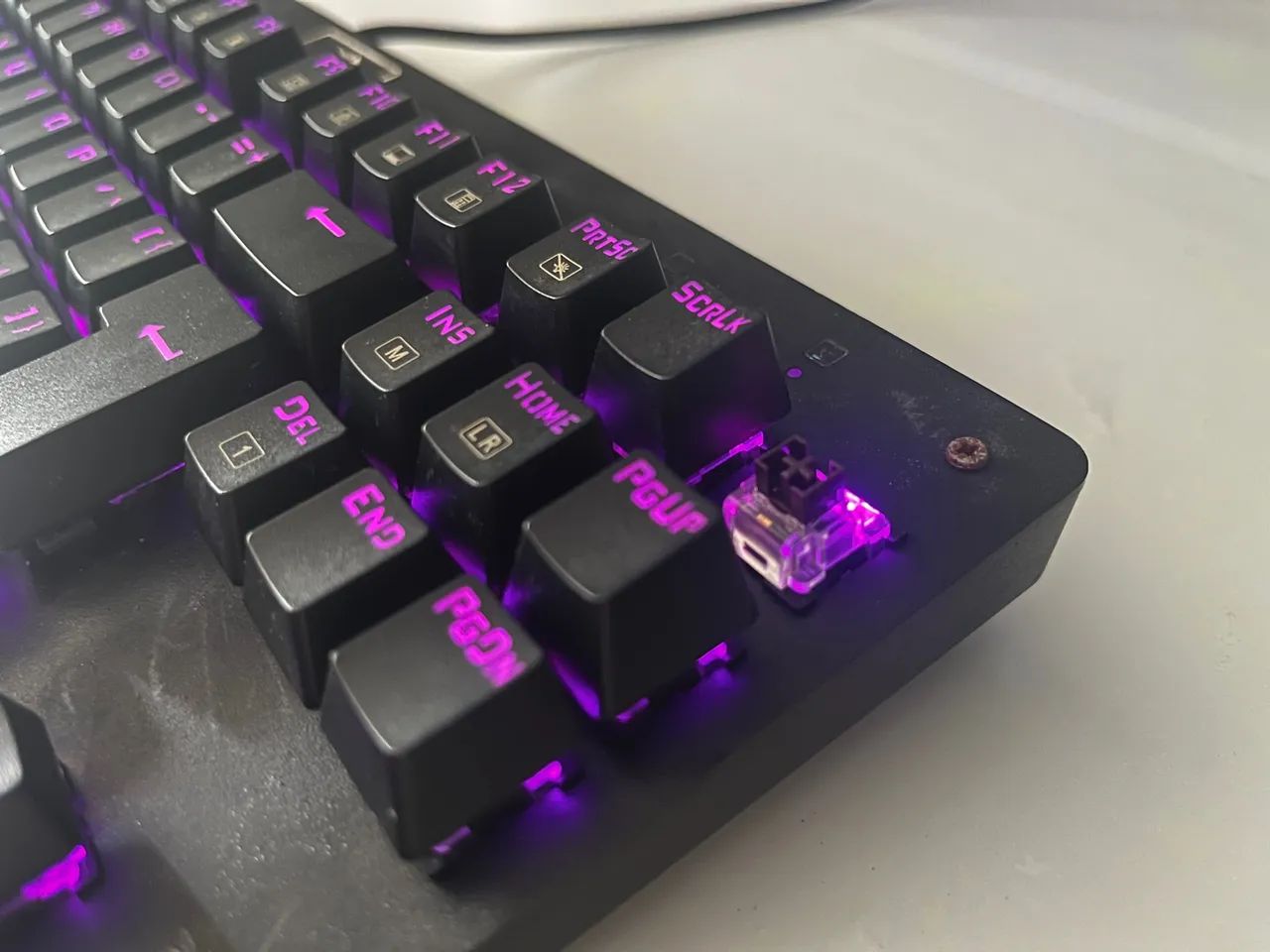 Teclado mecânico RGB Redragon Dark Avenger - Foto 3