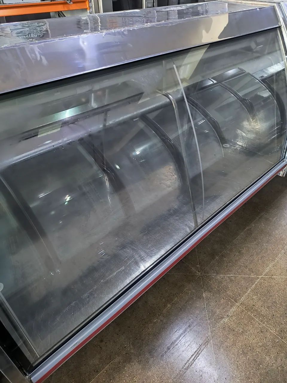Balcão de Açougue Inox 2mts Bandejas Refrimate Ótimo Estado - Foto 3