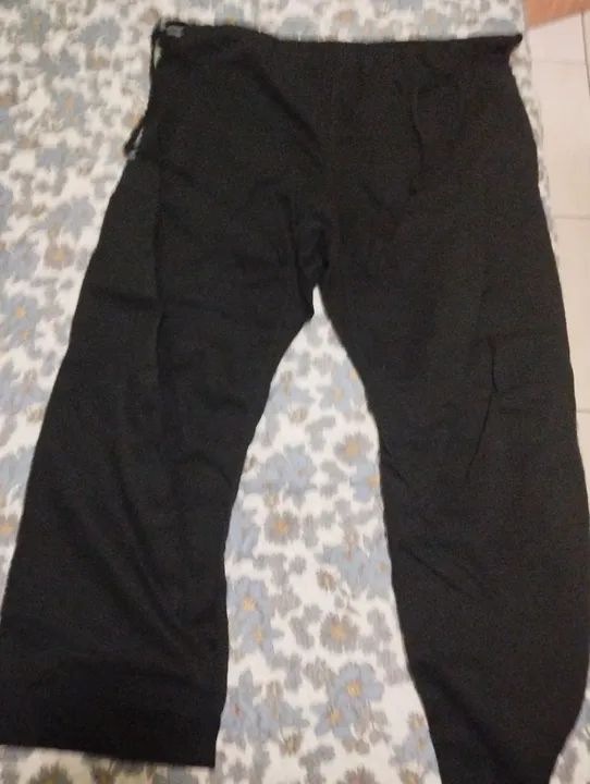 Kimono completo liso cor preta e vem com a faixa 