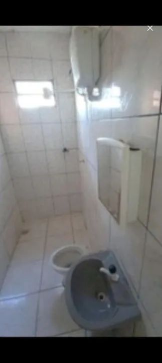 Casa com 2quartos em ótima localização - Foto 2