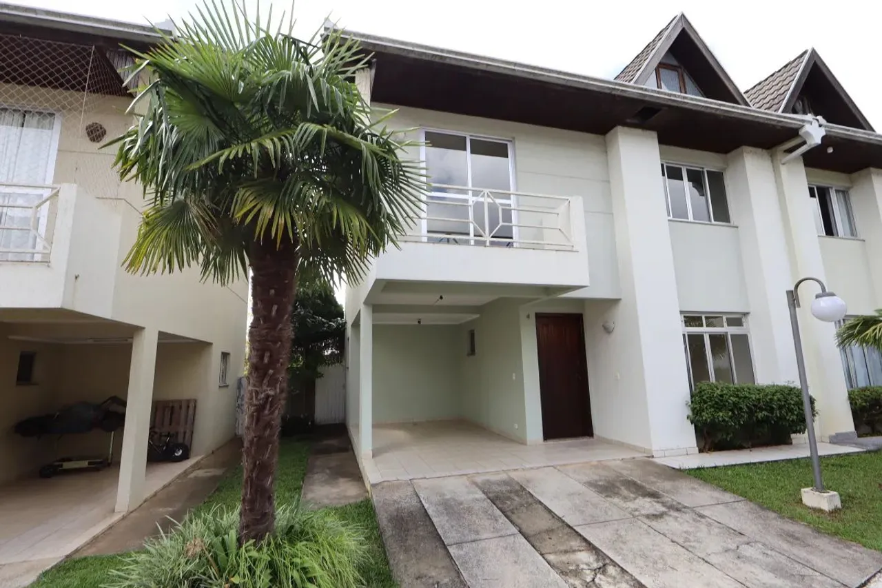 Sobrado em SANTA FELICIDADE com 160m²