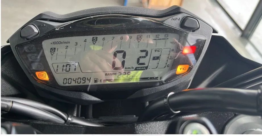 Suzuki GSXS750 PRETA FOSCA - Foto 4