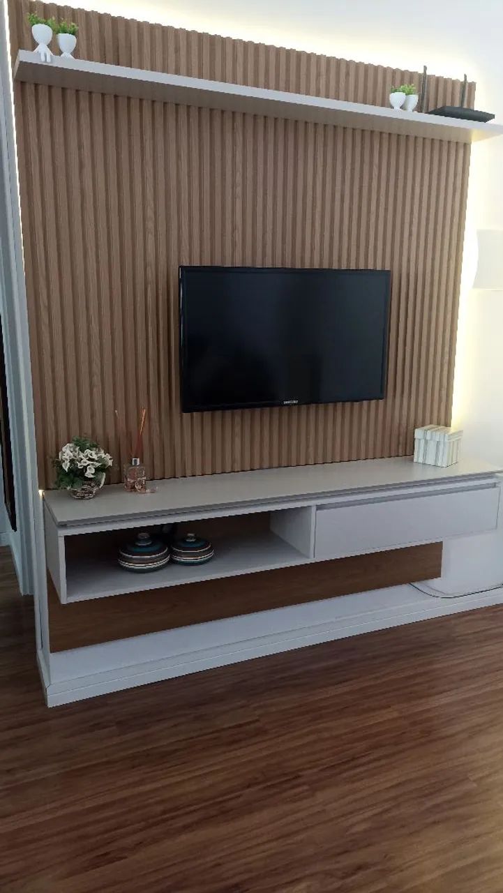 Painel ripado para TV 64301924199809120