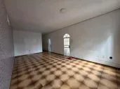 VIERALVES. ALUGO CASA COMERCIAL/ RECIDENCEIAL COM 3 QUARTOS SENDO 1 SUITE. TODO NA LAJE