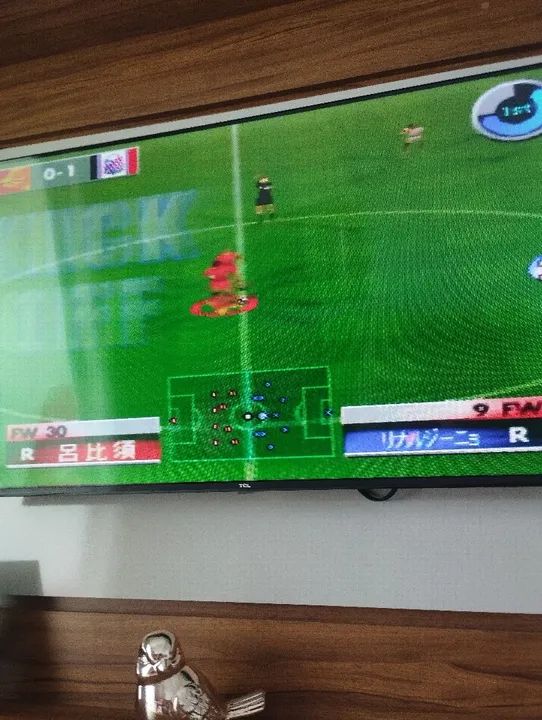 Nintendo 64 americano top tudo funcionando perfeitamente com um jogão de futebol  - Foto 4