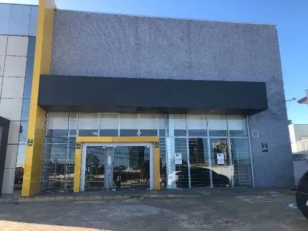 Loja em Porto Alegre, no bairro Cristal, e 0 banheiros, para locação.