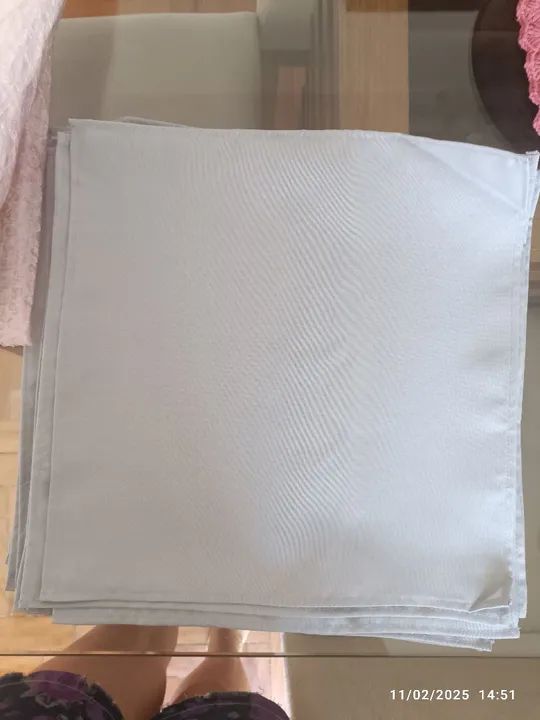 Guardanapo de Mesa Cinza para Bife novo 