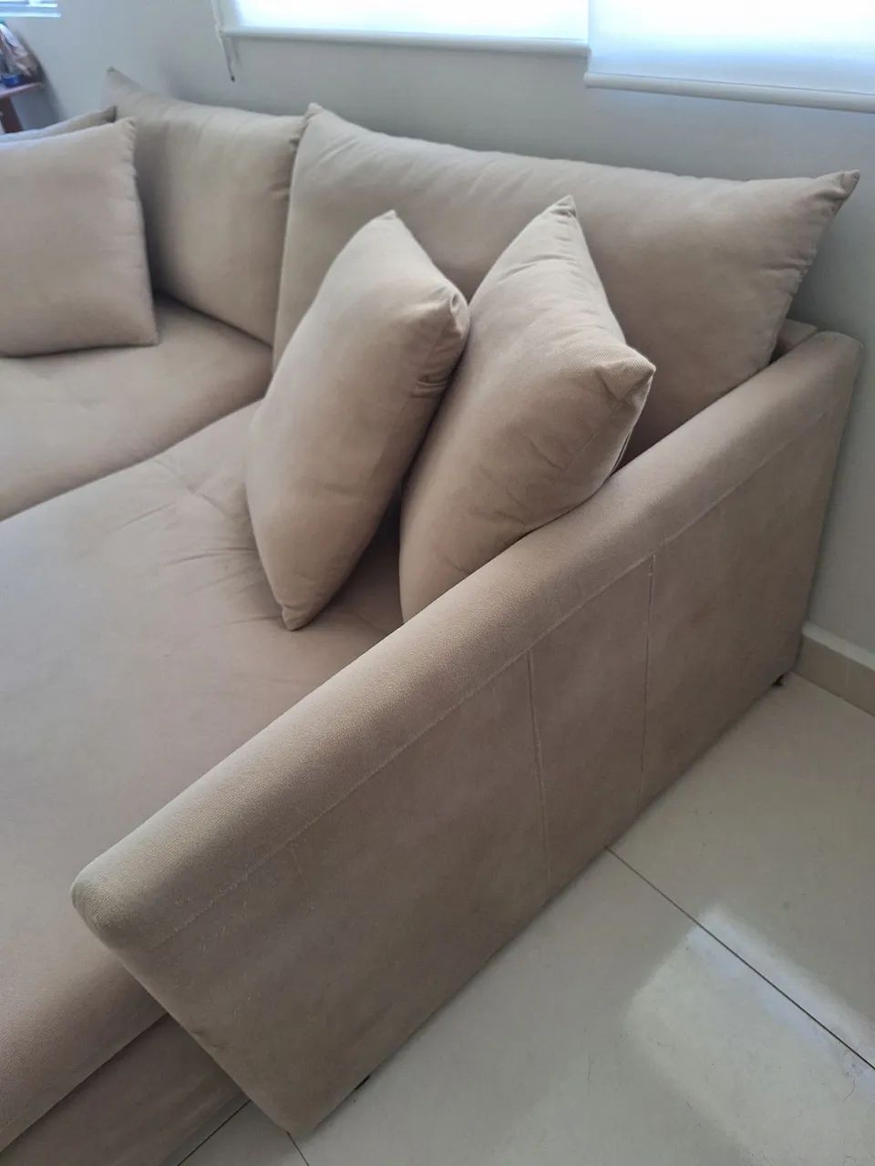 Sofá retrátil com tecido suede, com 2m20 de largura  - Foto 3