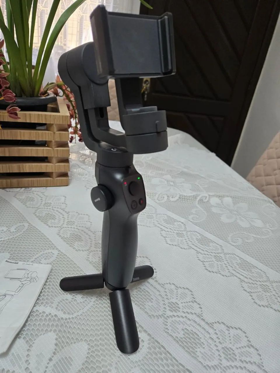 Estabilizador Gimbal Baseus p/ Celular Novo - Foto 3