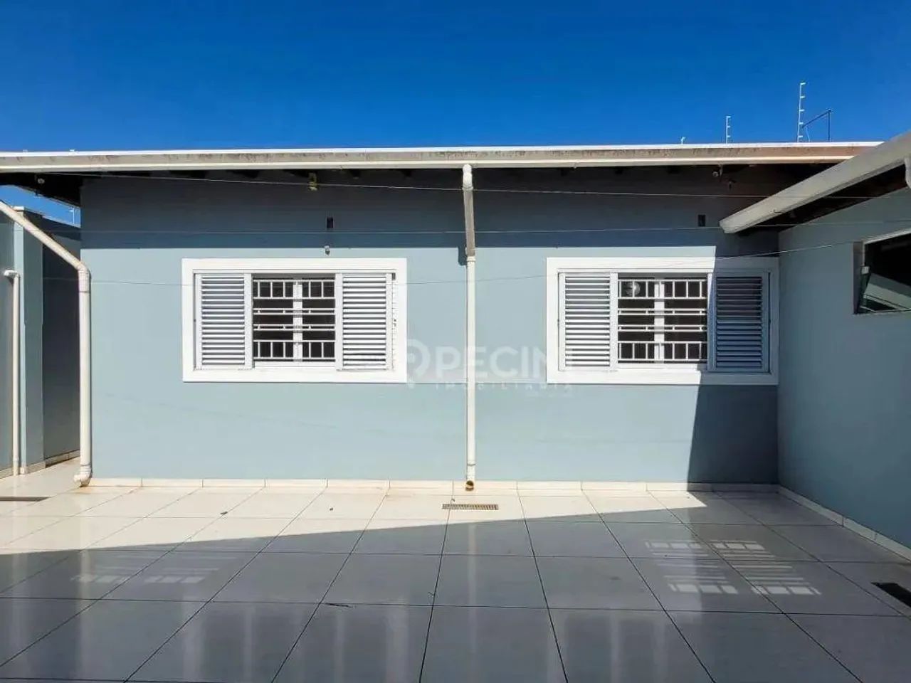 Casa com 2 quartos para venda, no Distrito Industrial em Rio Claro.