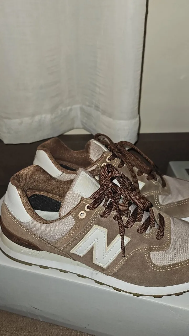 New Balance 574 Marrom