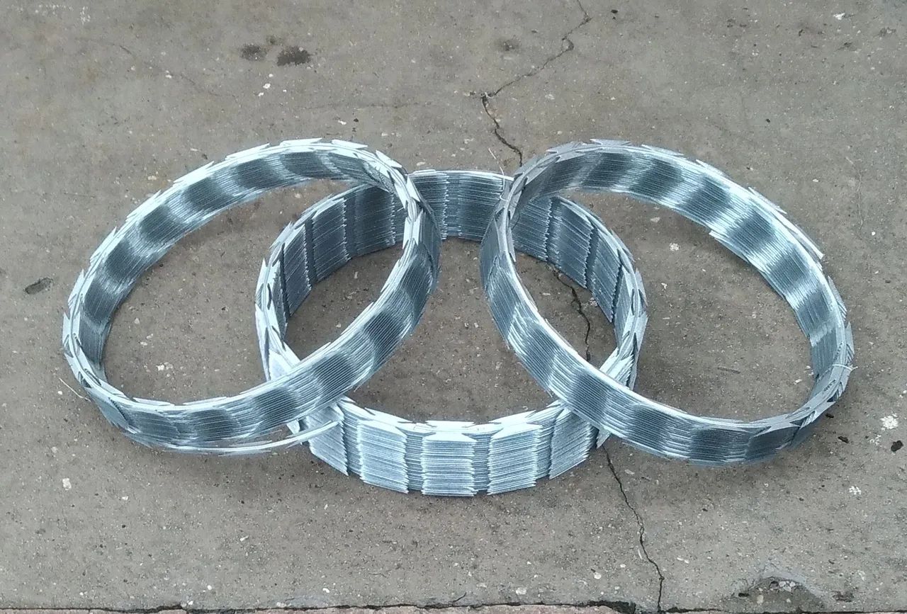 Concertina até 5 metros instalada R$ 190