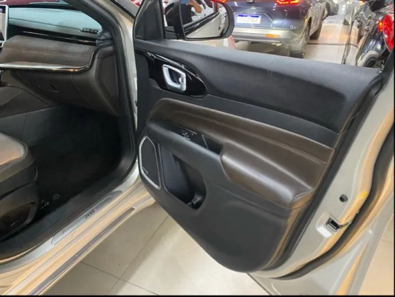 Jeep Commander Overl. Td380 2.0 4X4 Die. AUT 2022 - Foto 10