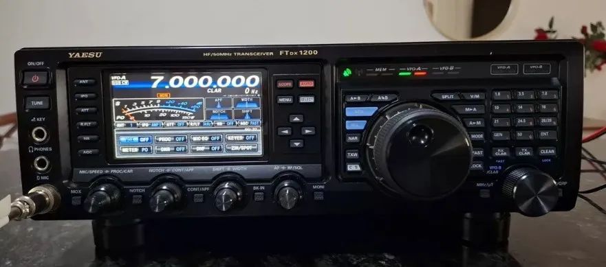 RADIO HF YAESU FTdx-1200 - somente venda