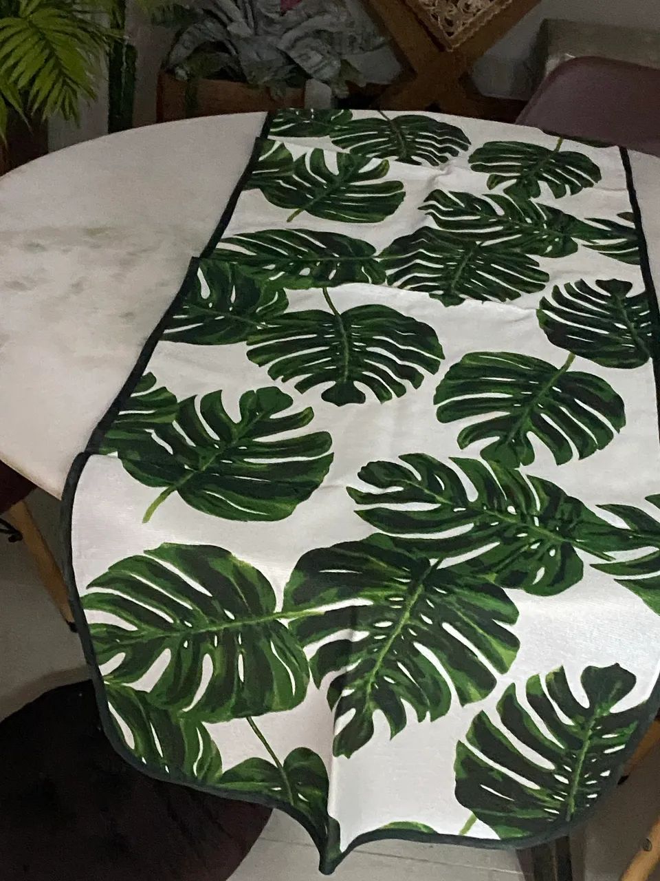 Toalha de mesa redonda e um caminho de mesa - Foto 4