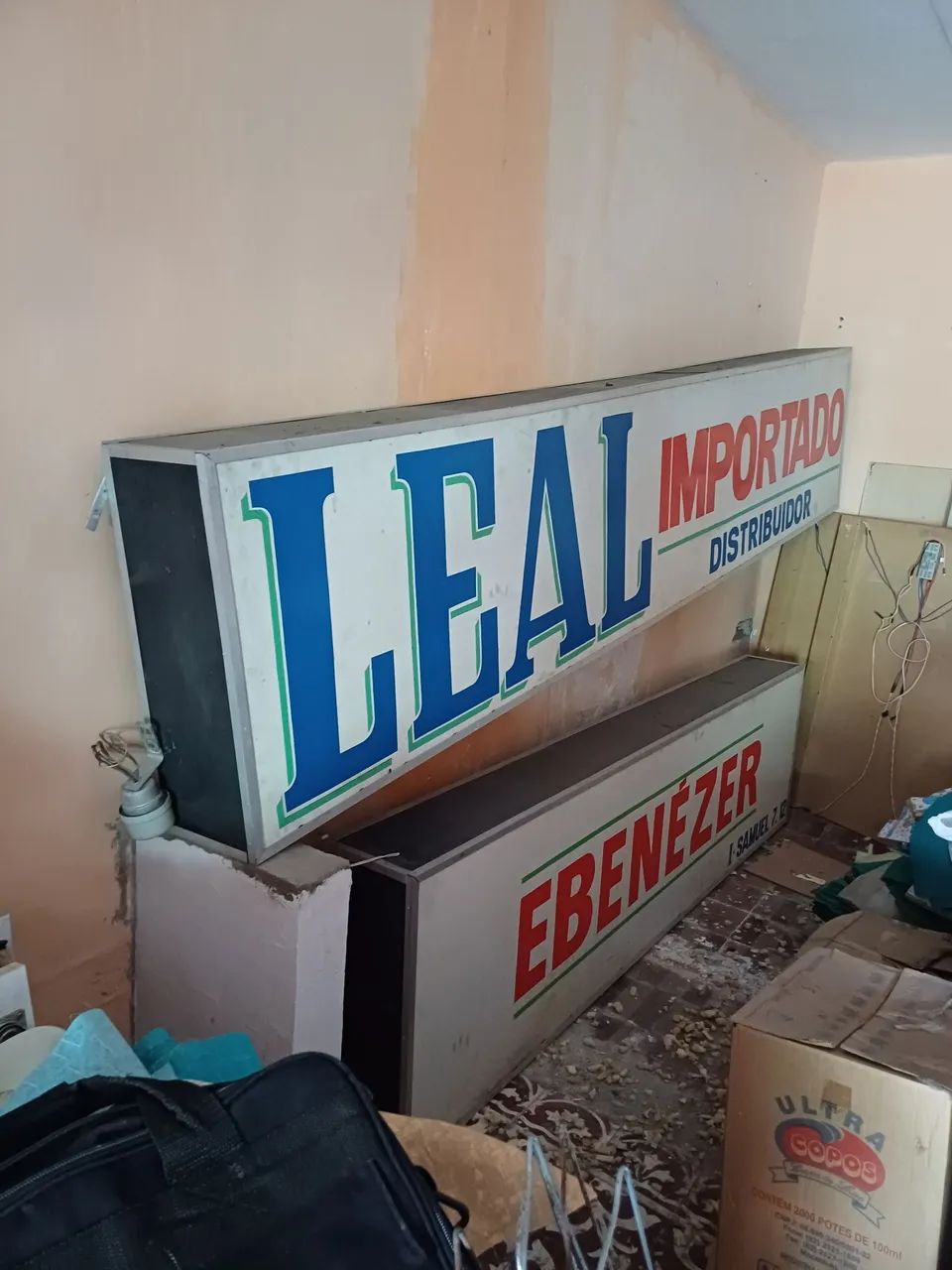 Placa luminosa dois lados de alumínio e lâmpadas internas  - Foto 4