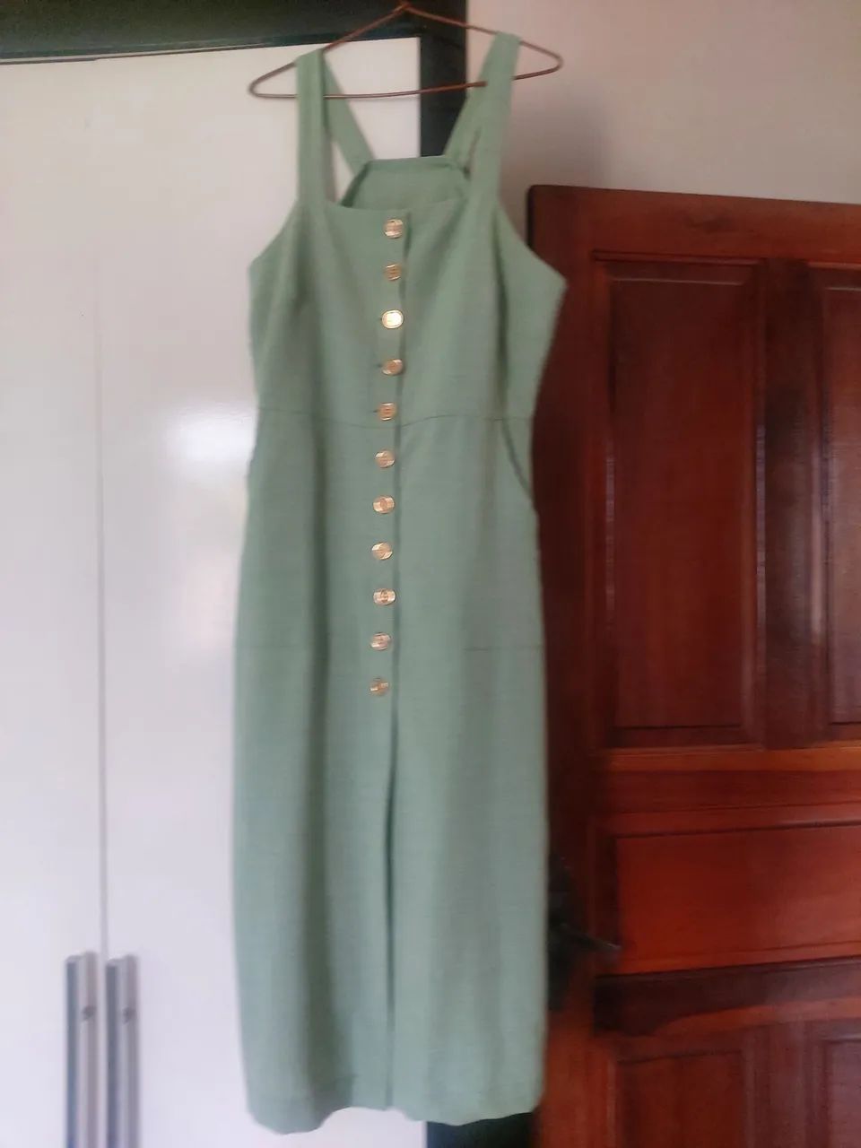 Vestido verde com Botões Dourados