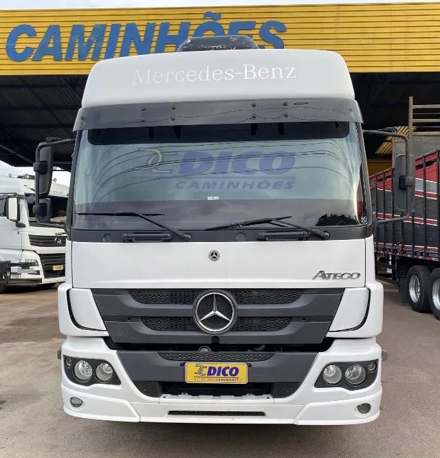 M.Benz 2430 2018 - Foto 2