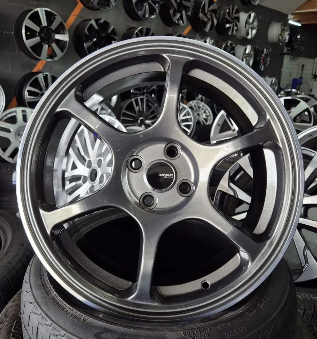 Jogo de rodas Advan Racing aro 17 novas - Peças para carros, vans